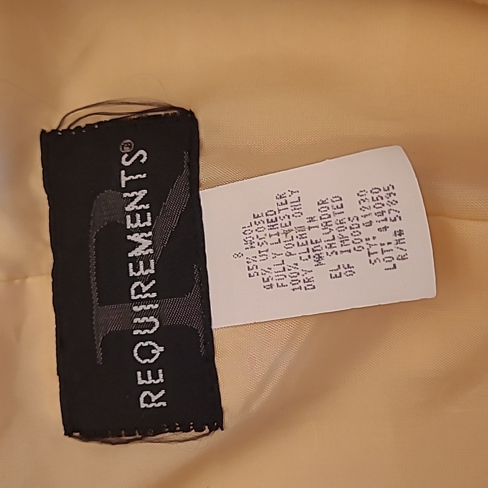 EUC VTG Requirements Butter Yellow Mock Neck Wool/Vicose Blazer with Pockets - Picture 3 of 10